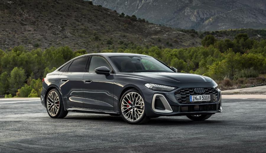 アウディ a5 新型 日本発売