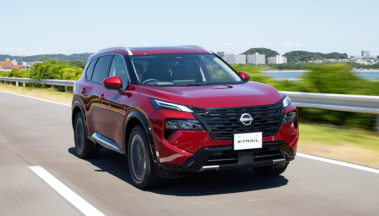 「2025年マイナーチェンジを受けた新型エクストレイル。進化したe-4ORCE搭載モデルがより快適な走りを実現」