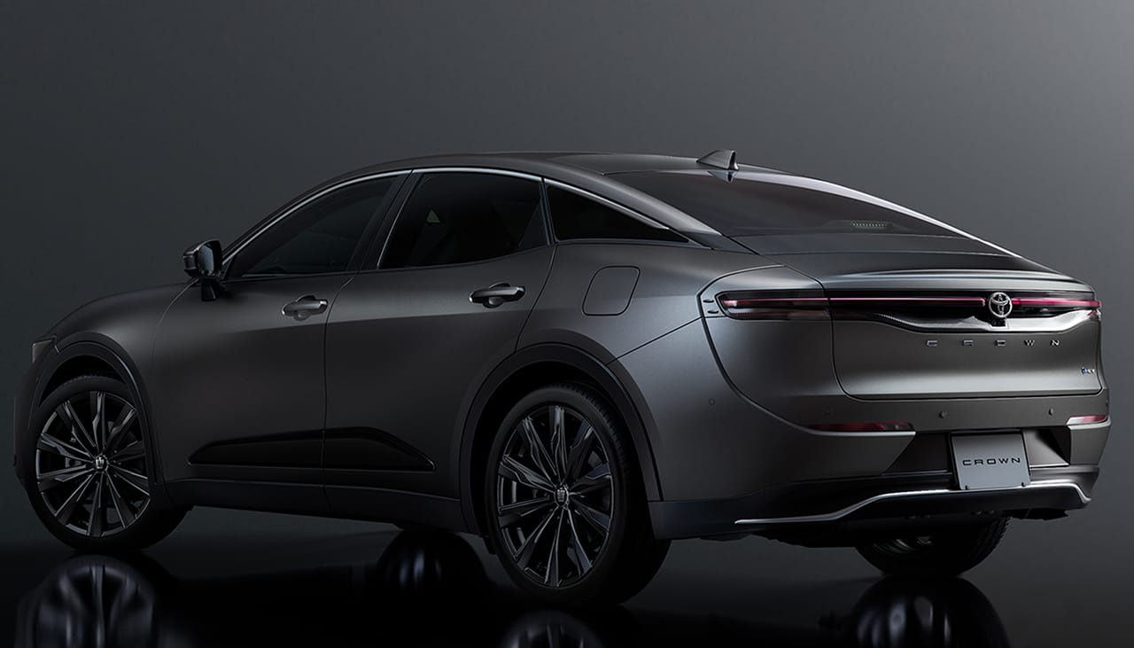 クラウンクロスオーバー かっこいい