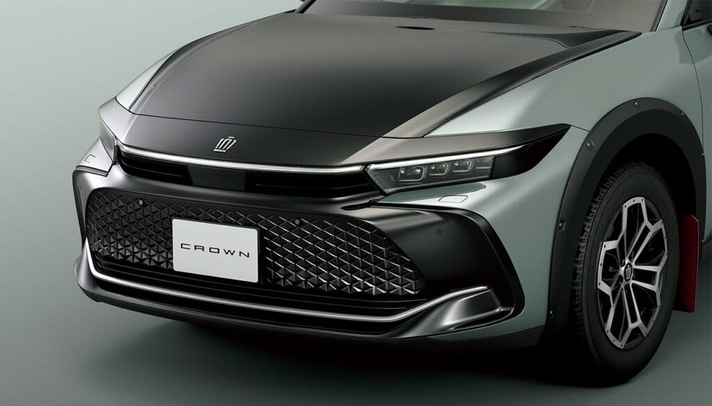 クラウンクロスオーバー かっこいい