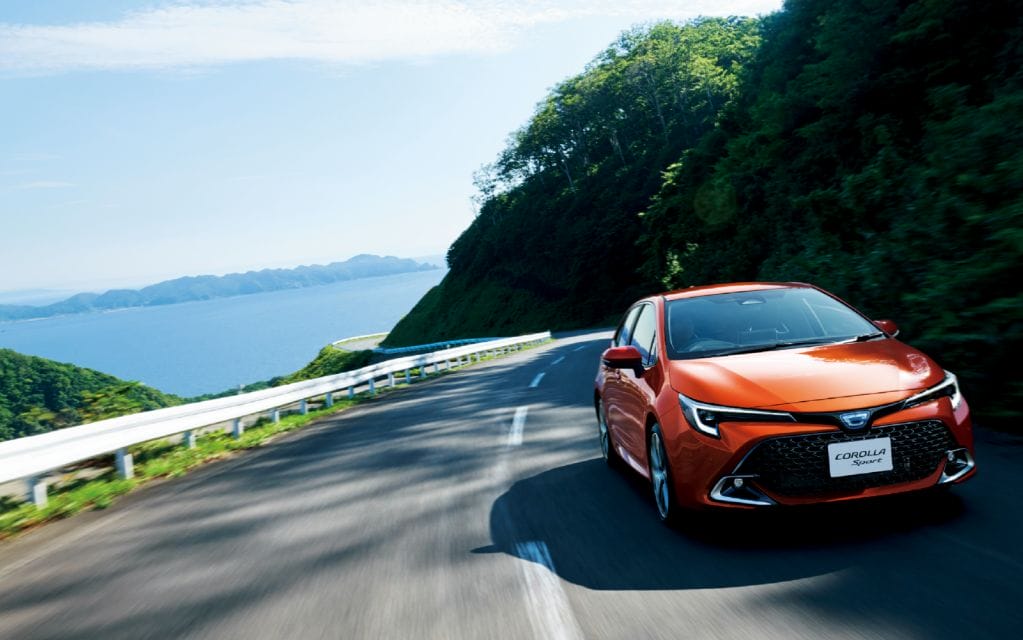 カローラスポーツ