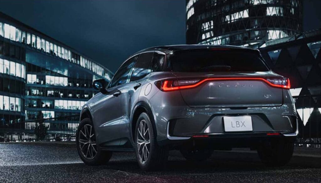 レクサス lbx ダサい