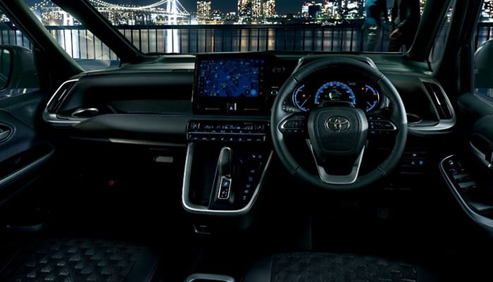 ヴォクシー 納期