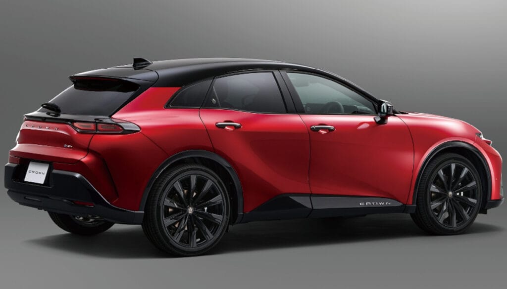 クラウンスポーツ 納期