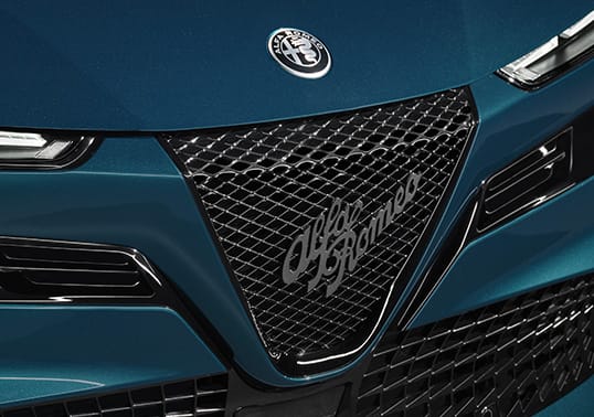 アルファロメオ ジュニア日本発売