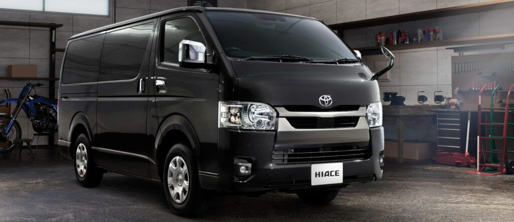 ハイエース 新型 いつ