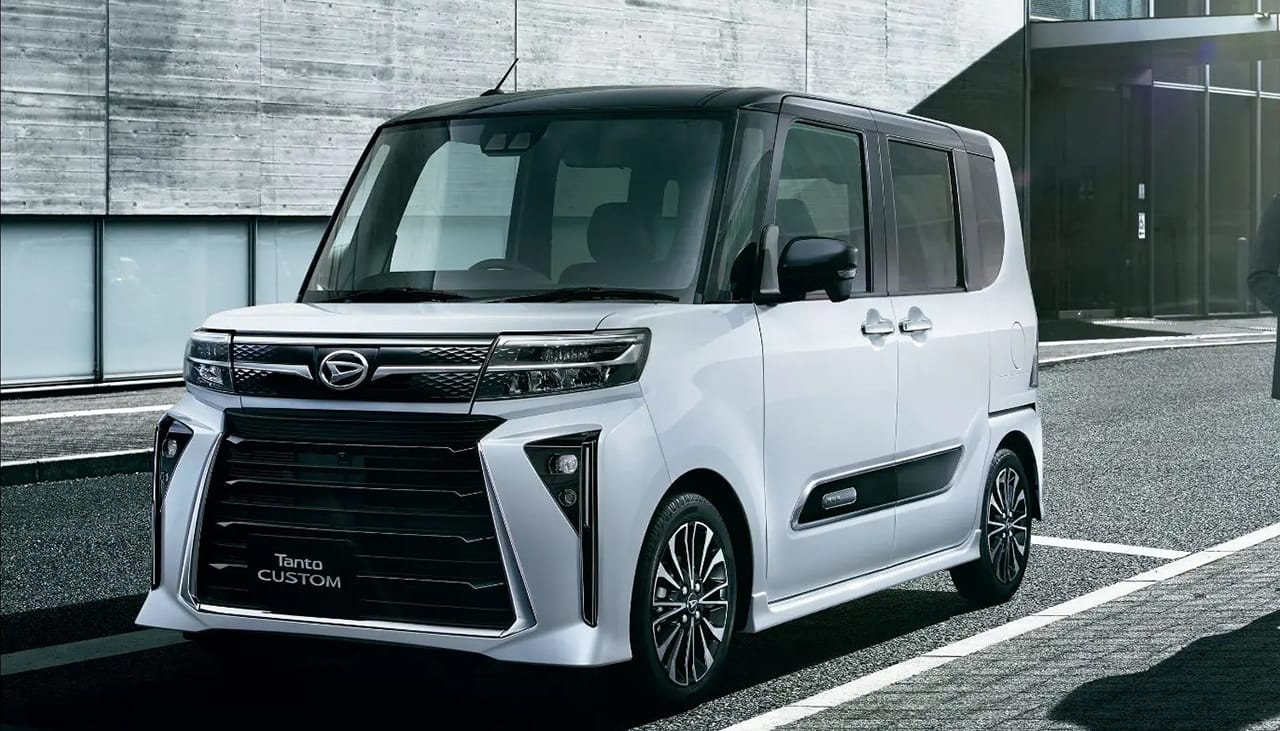 ダイハツタント新型