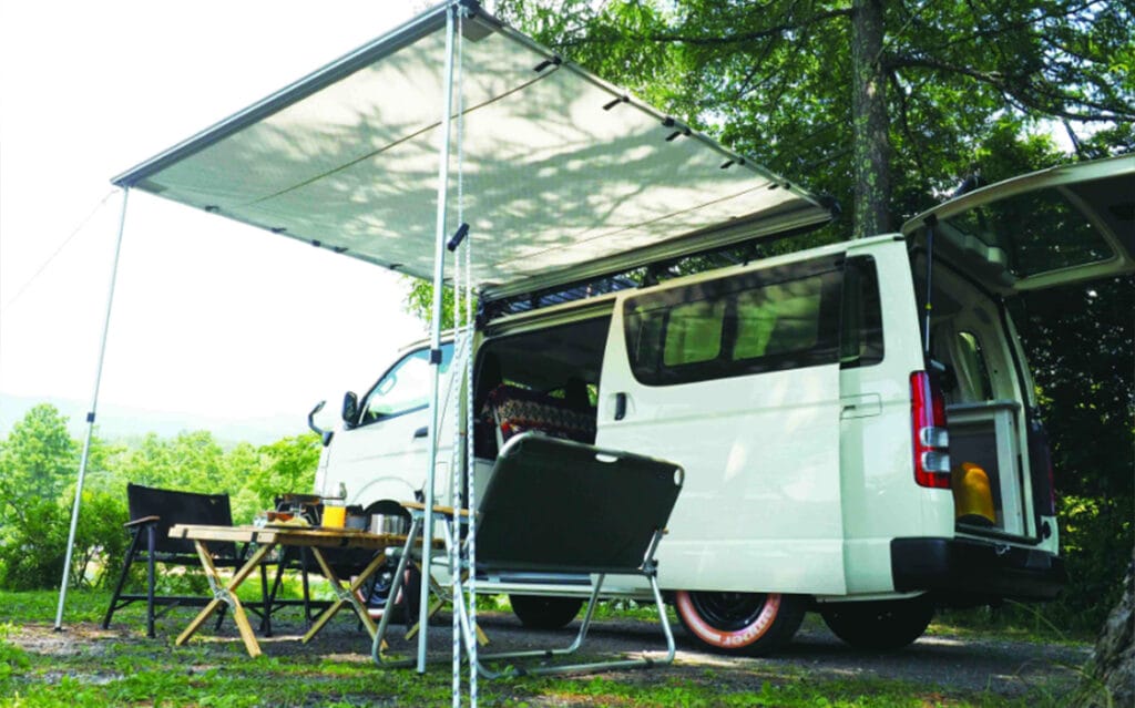 ハイエース キャンピングカー