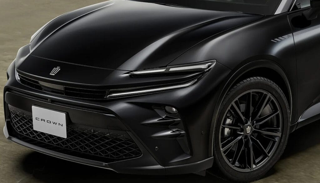 クラウン スポーツ マット ブラック