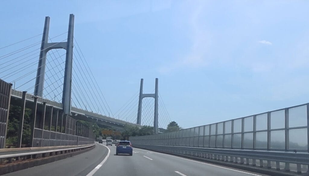 東名足柄橋（とうめいあしがらばし）