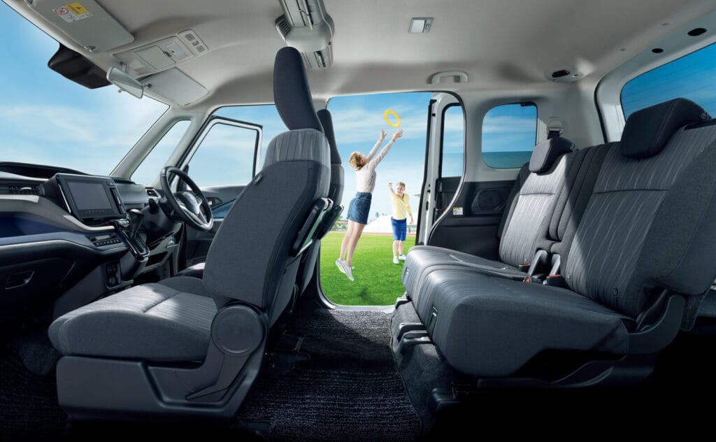 ソリオ　内装 シート