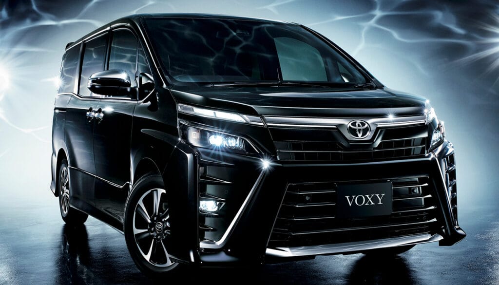 新型 ヴォクシー 特別 仕様 車 いつ