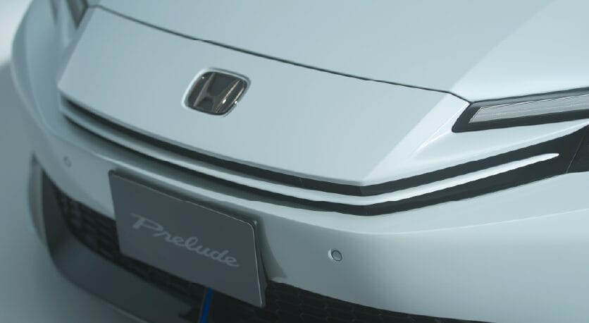 フロントグリルモールディング