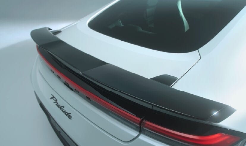 テールゲートスポイラー