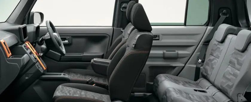 ダイハツ タフト