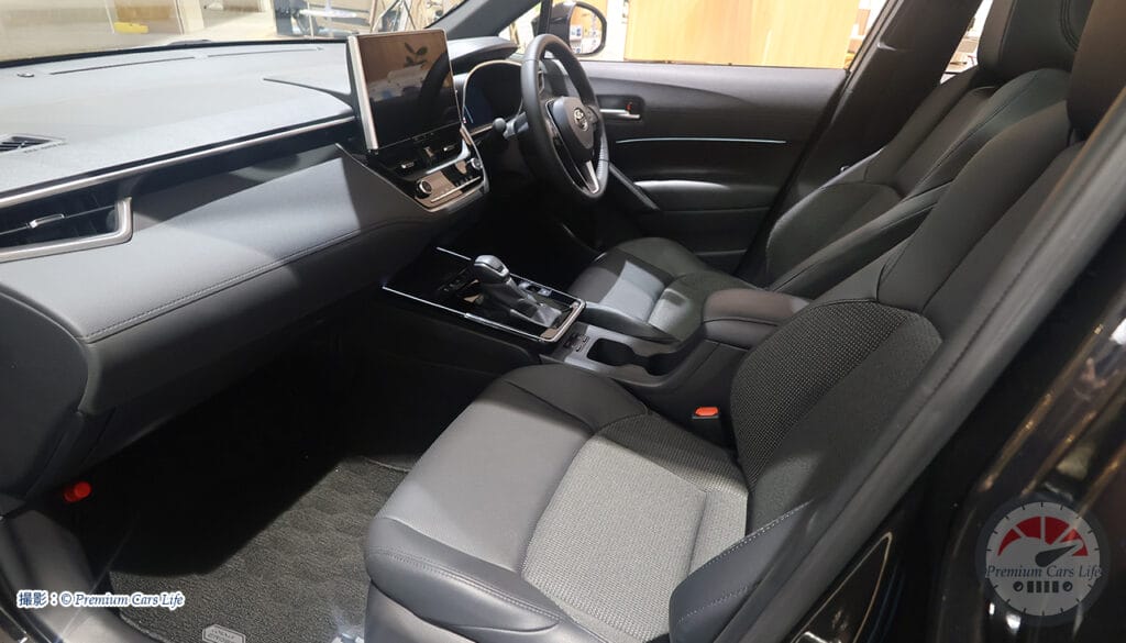 トヨタ カローラクロスHEV Zグレード現地撮影：© Premium Cars Life（ウエインズトヨタ神奈川・トレッサ横浜オートモール）