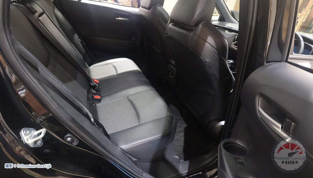 トヨタ カローラクロスHEV Zグレード現地撮影：© Premium Cars Life（ウエインズトヨタ神奈川・トレッサ横浜オートモール）