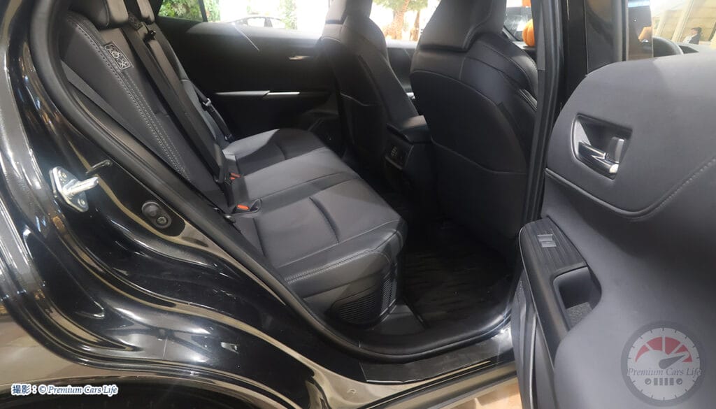 ハリアー　ブラック現地撮影：© Premium Cars Life（ウエインズトヨタ神奈川・トレッサ横浜オートモール）