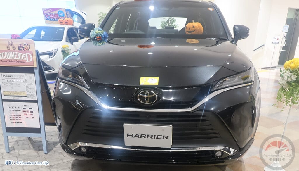 ハリアー　ブラック現地撮影：© Premium Cars Life（ウエインズトヨタ神奈川・トレッサ横浜オートモール）