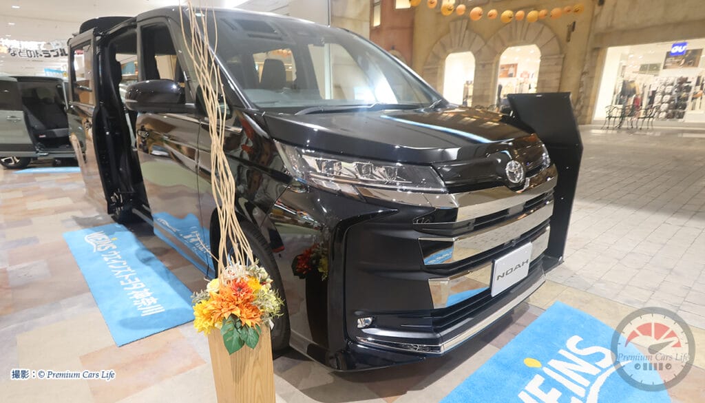 トヨタ ノア現地撮影：© Premium Cars Life（ウエインズトヨタ神奈川・トレッサ横浜オートモール）