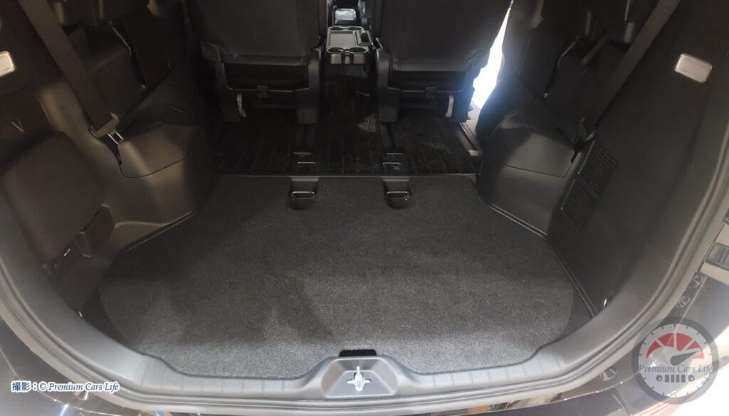 トヨタ ノア現地撮影：© Premium Cars Life（ウエインズトヨタ神奈川・トレッサ横浜オートモール）