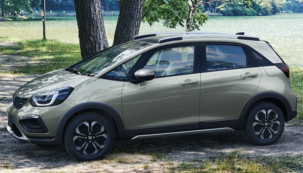 フィットハイブリッド CROSSTAR