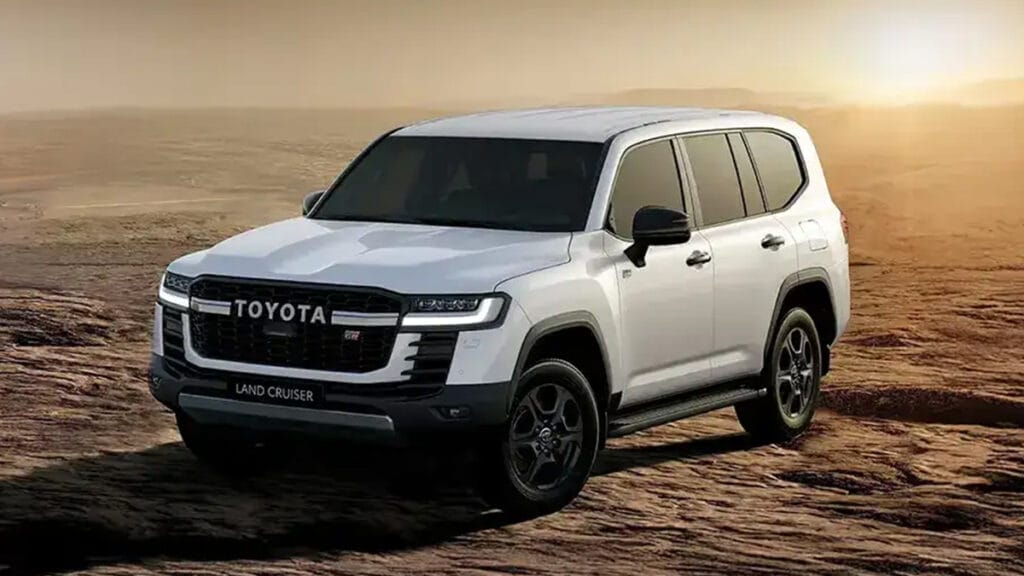 ランドクルーザー300 ハイブリッド 中東仕様モデル。最初に公開・販売が始まった地域の公式画像（出典：Toyota Middle East）