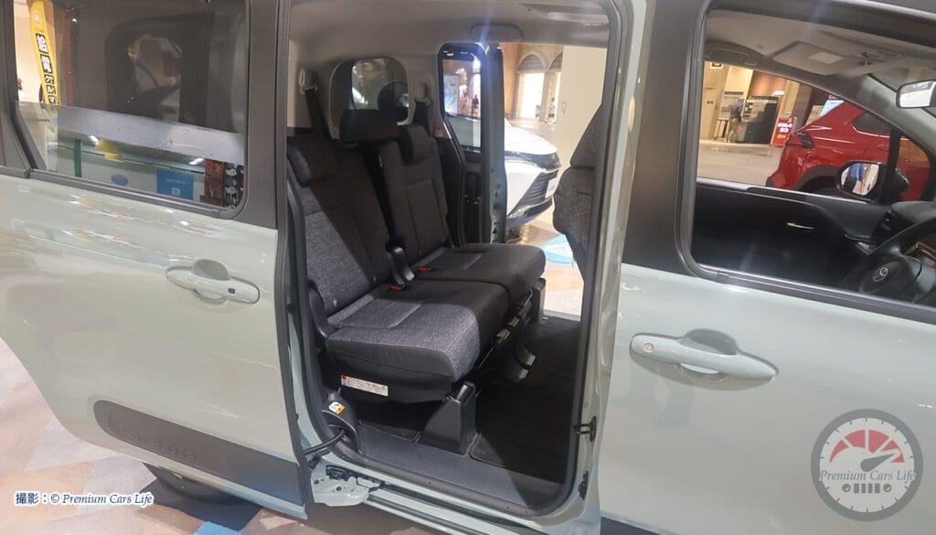 トヨタ シエンタ現地撮影© Premium Cars Life（トレッサ横浜オートモール）